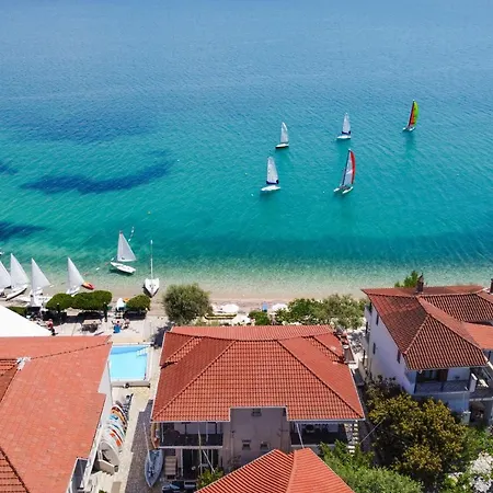 Club - 1 アパート ニキアナ