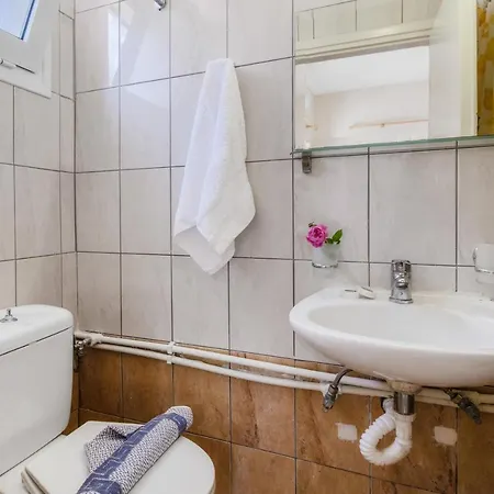 Club - 1 アパート ニキアナ